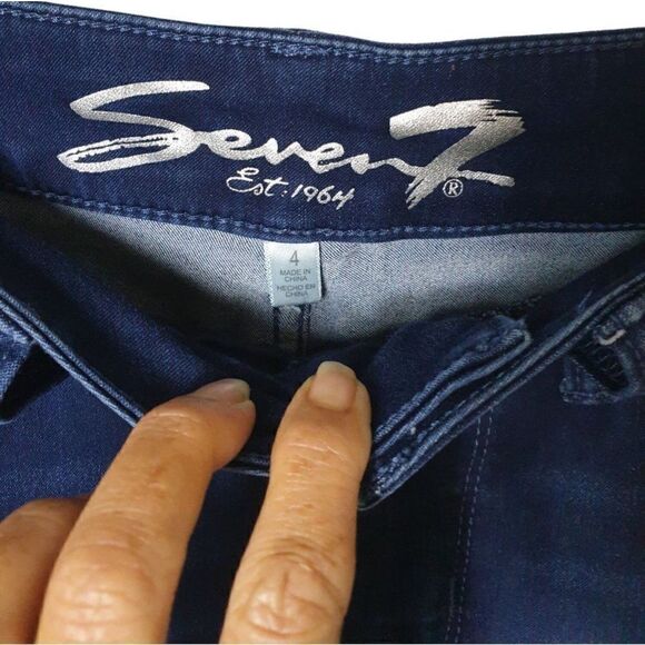 Seven7 Women's Jeans 4 Mid Rise Blue Denim Booty Shaper Stretch Jeans Sz 4 - Picture 6 of 8
